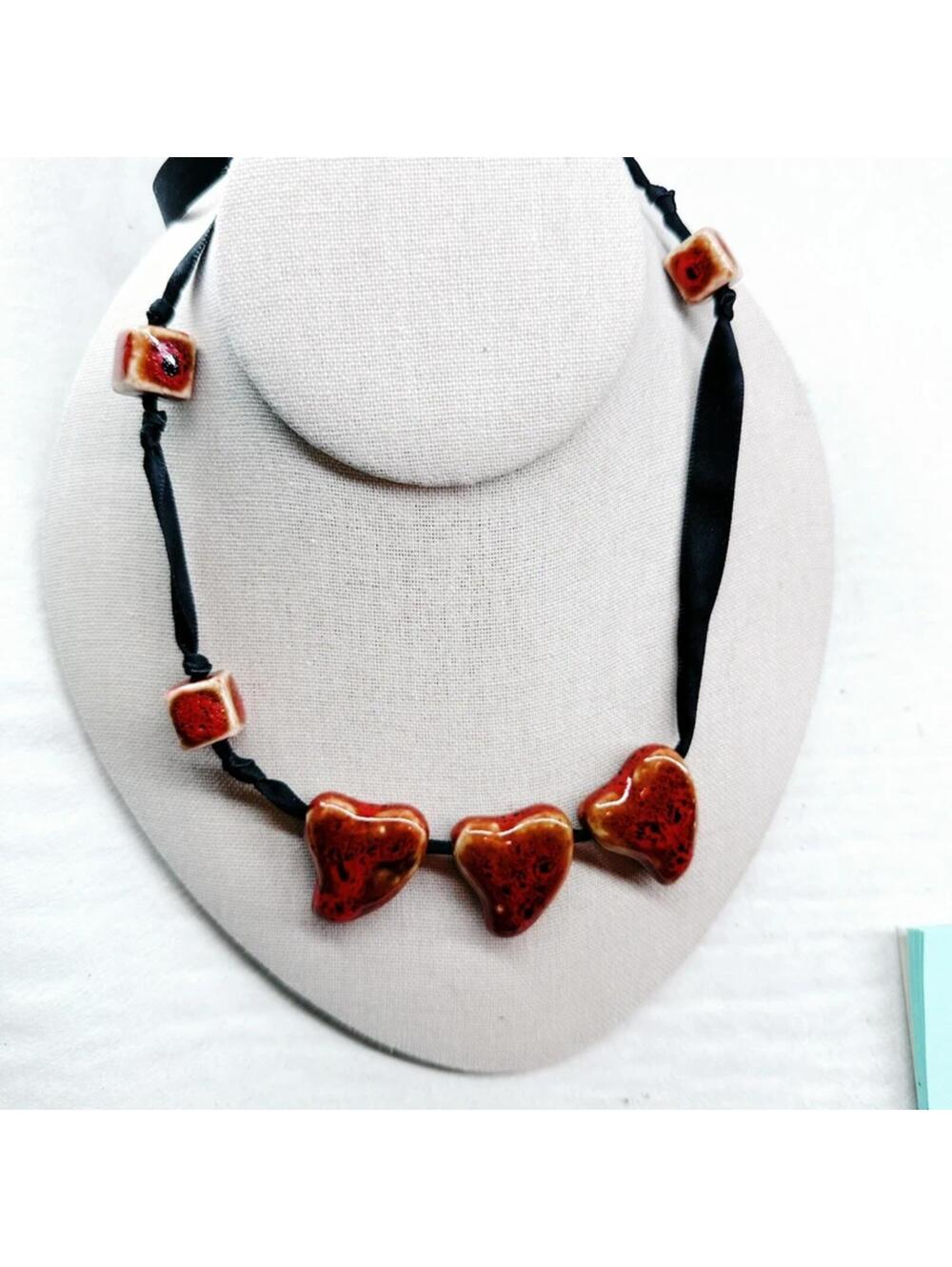 5240gc. Brown Heart Tie Necklace